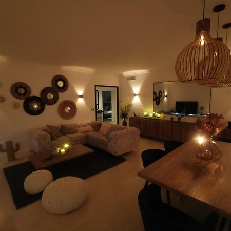 2 Bedrooms Seafront Кан Екстериор снимка