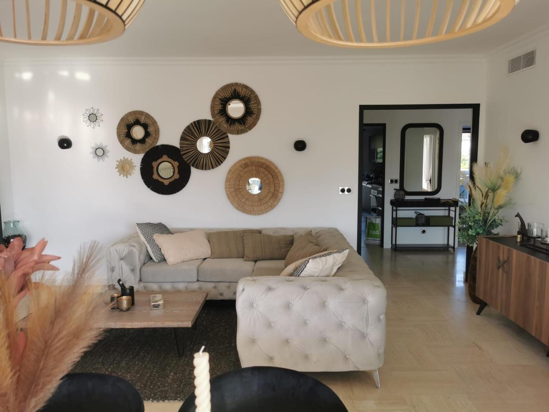 2 Bedrooms Seafront Кан Екстериор снимка